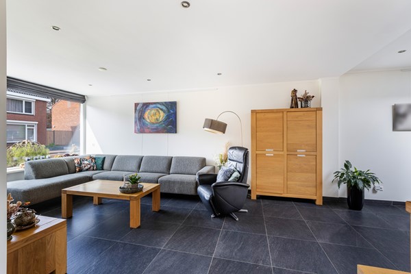 Foto - Te koop:  Royale twee-onder-een-kapwoning met comfort en ruimte!